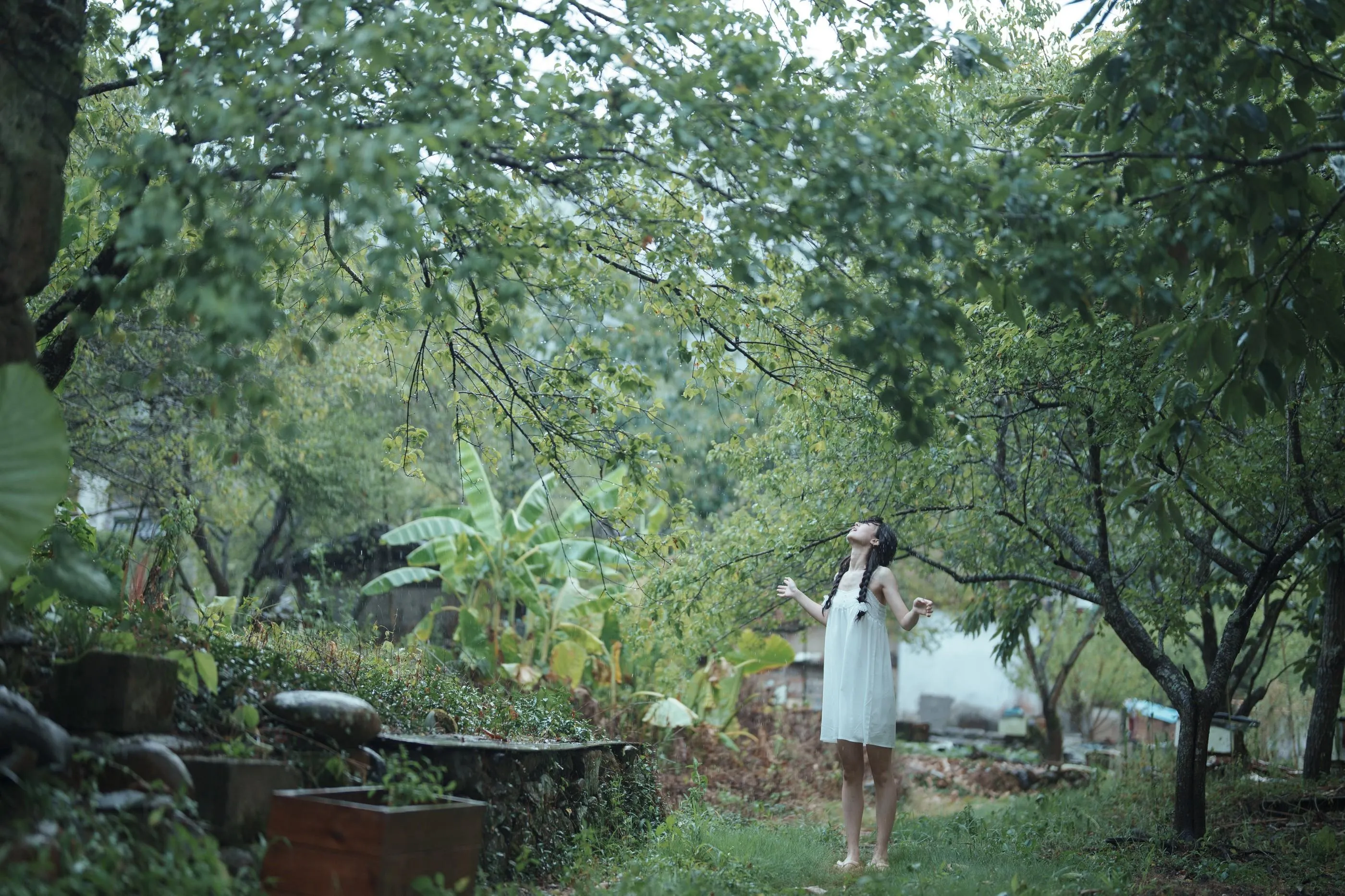 [YITUYU艺图语]2022.09.12 又甜又欲，很难不爱。山涧溪水，清凉一夏 七七 [57P]插图2
